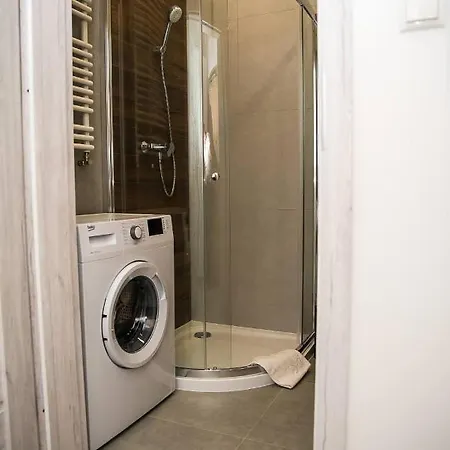 Easy Rent - Business Center 41, 24h Check-in Lublin